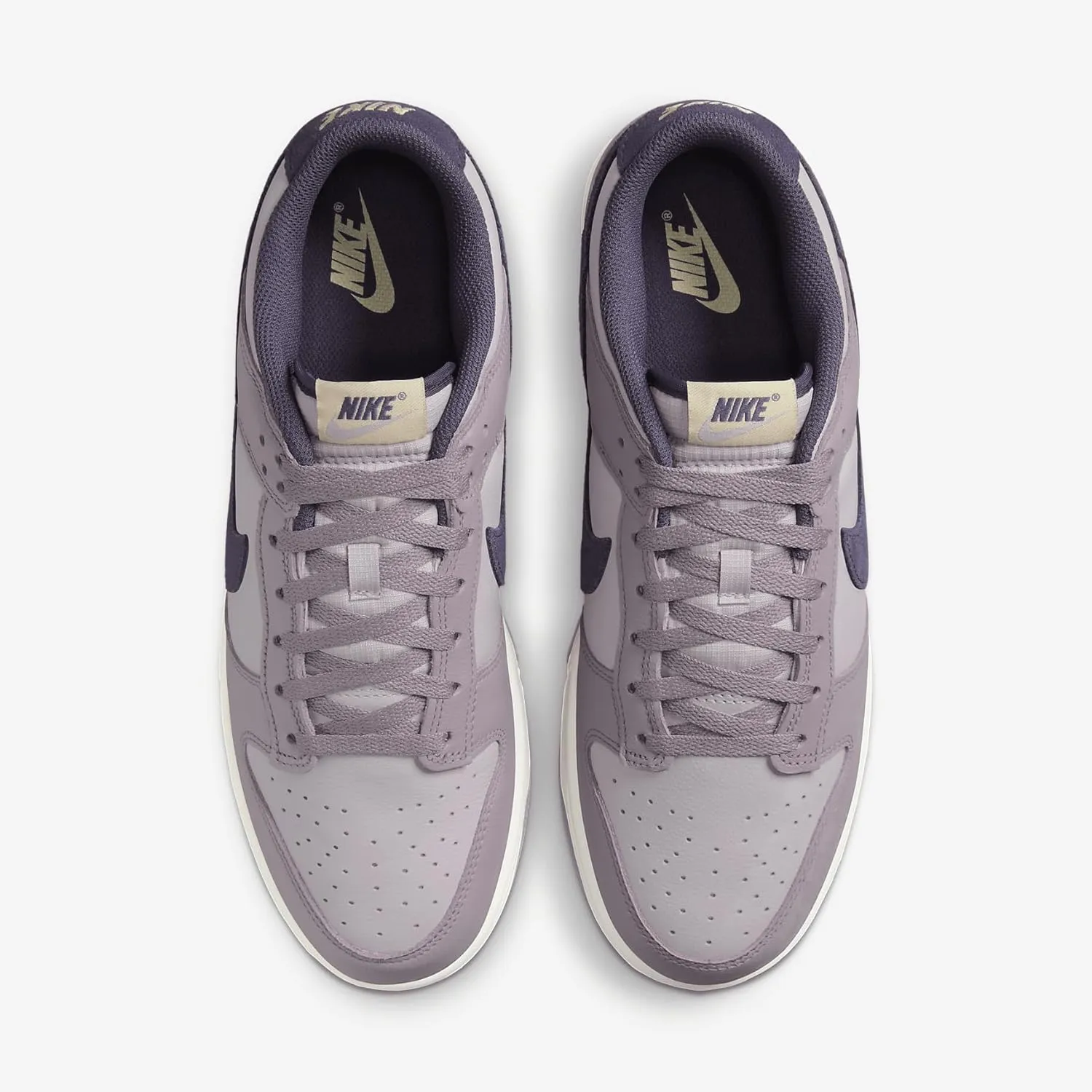 Nike Men's Dunk Low Retro Se Sneaker