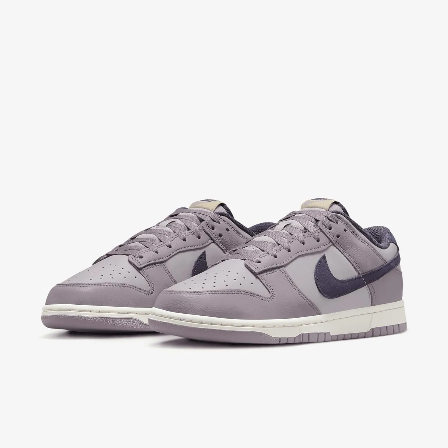 Nike Men's Dunk Low Retro Se Sneaker